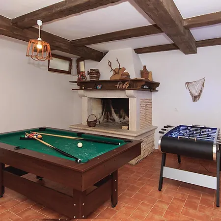 Lovely In With Kitchen Holiday home *